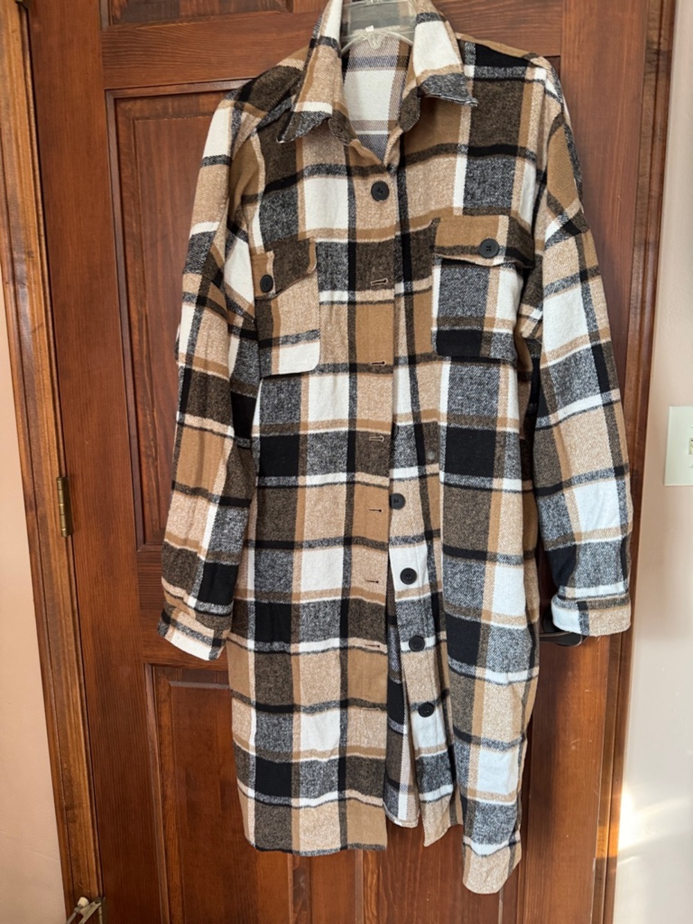Women’s Plaid Long Shacket Jacket - Tan/Black/White